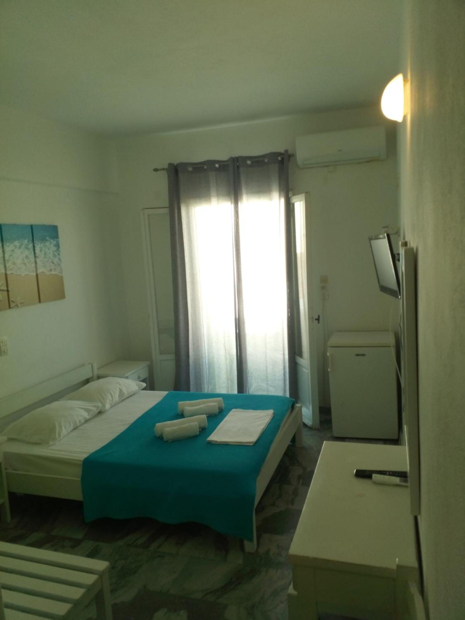 Auberge de jeunesse Frangiscos à Páros Extérieur photo