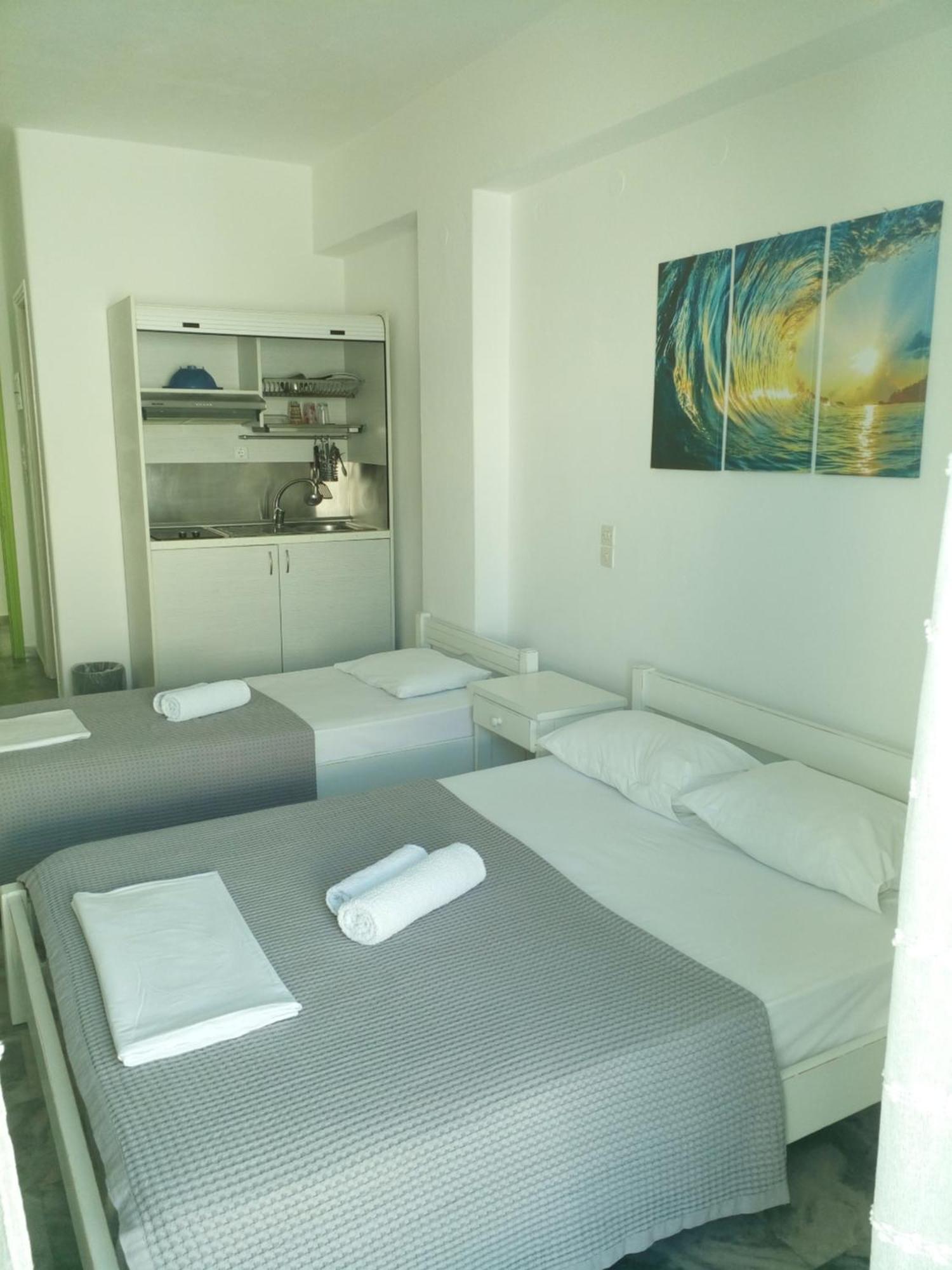 Auberge de jeunesse Frangiscos à Páros Extérieur photo