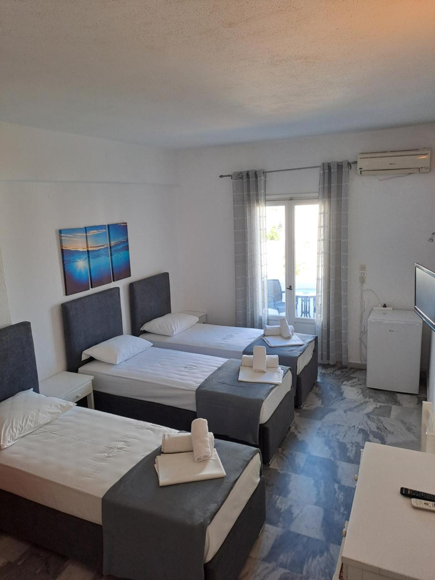 Auberge de jeunesse Frangiscos à Páros Extérieur photo