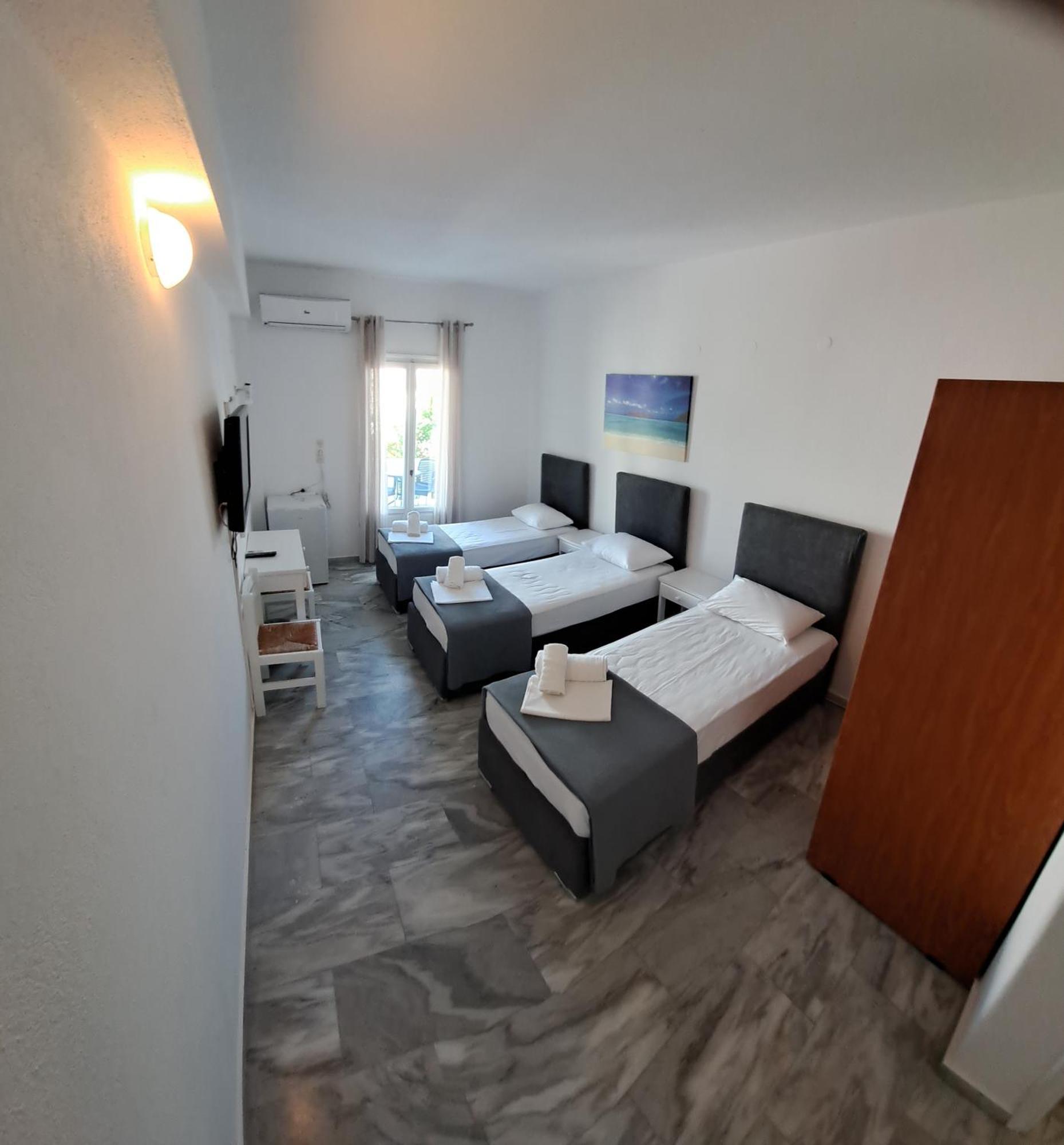 Auberge de jeunesse Frangiscos à Páros Extérieur photo